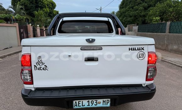 Buy Used Toyota Hilux White Car in Maputo in Maputo Buy Used Toyota Hilux White Car in Maputo in Maputo