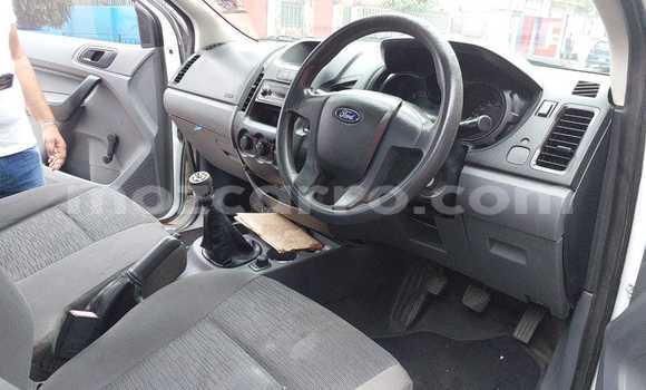 Nunua Ilio tumika Ford Ranger Nyeupe Gari ndani ya Maputo nchini Maputo Nunua Ilio tumika Ford Ranger Nyeupe Gari ndani ya Maputo nchini Maputo