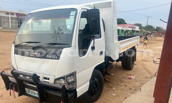 Tenga Tsaru Isuzu 117 Chena Mota in Maputo in Maputo Tenga Tsaru Isuzu 117 Chena Mota in Maputo in Maputo