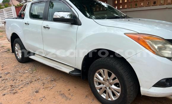 Nunua Ilio tumika Mazda BT-50 Nyeupe Gari ndani ya Maputo nchini Maputo Nunua Ilio tumika Mazda BT-50 Nyeupe Gari ndani ya Maputo nchini Maputo