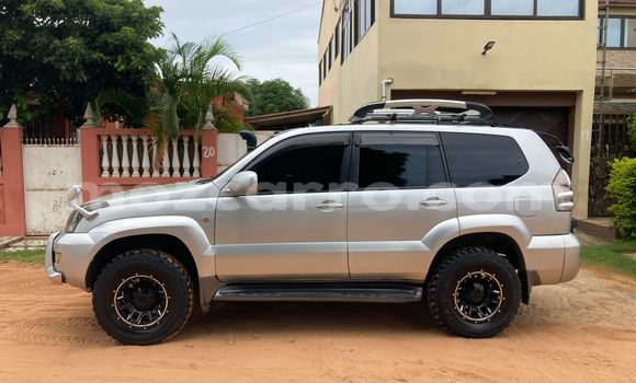 Nunua Ilio tumika Toyota Land Cruiser Prado Fedha Gari ndani ya Maputo nchini Maputo Nunua Ilio tumika Toyota Land Cruiser Prado Fedha Gari ndani ya Maputo nchini Maputo