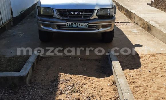 Nunua Ilio tumika Isuzu KB Nyingine Gari ndani ya Maputo nchini Maputo Nunua Ilio tumika Isuzu KB Nyingine Gari ndani ya Maputo nchini Maputo