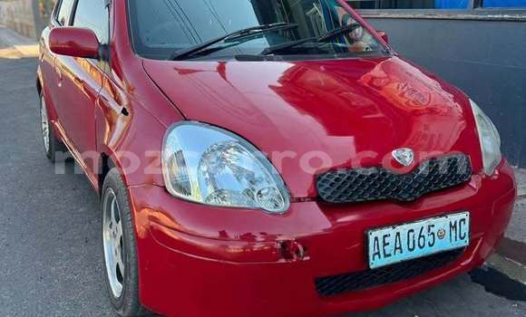 Nunua Ilio tumika Toyota Vitz Nyekundu Gari ndani ya Moma nchini Nampula