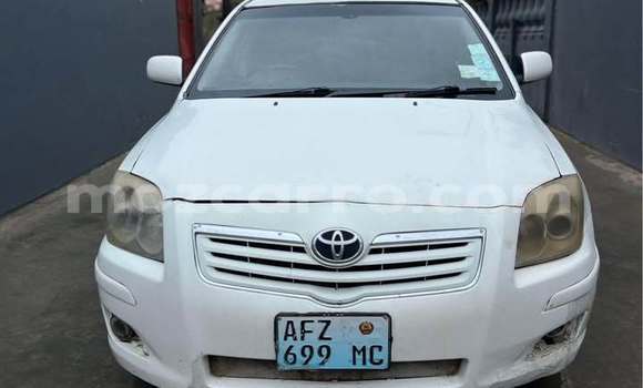 Comprar Usado Toyota Avensis Branco Carro em Maúa em Niassa Comprar Usado Toyota Avensis Branco Carro em Maúa em Niassa