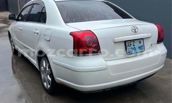 Comprar Usado Toyota Avensis Branco Carro em Maúa em Niassa Comprar Usado Toyota Avensis Branco Carro em Maúa em Niassa