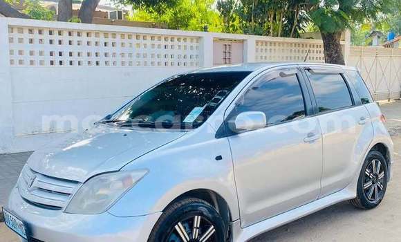 Comprar Usado Toyota IST Branco Carro em Boane em Maputo Comprar Usado Toyota IST Branco Carro em Boane em Maputo