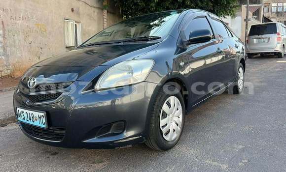 Comprar Usado Toyota Belta De outros Carro em Búzi em Sofala