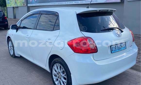 Tenga Tsaru Toyota Auris Chena Mota in Búzi in Sofala Tenga Tsaru Toyota Auris Chena Mota in Búzi in Sofala