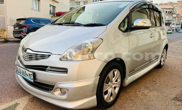 Buy Used Toyota Ractis Other Car in Búzi in Sofala