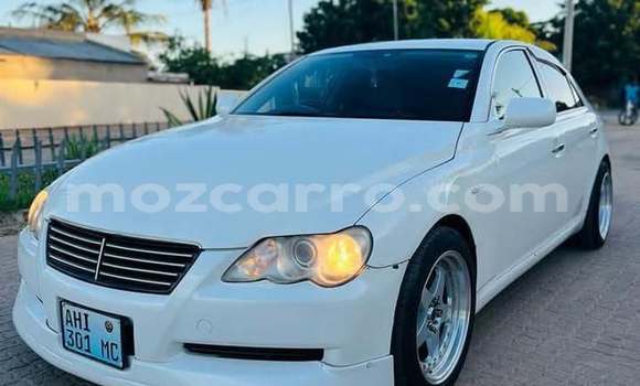 Comprar Usado Toyota Mark X Branco Carro em Catandica em Manica Comprar Usado Toyota Mark X Branco Carro em Catandica em Manica