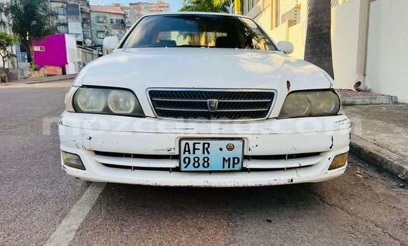 Comprar Usado Toyota Chaser Branco Carro em Caia em Sofala Comprar Usado Toyota Chaser Branco Carro em Caia em Sofala