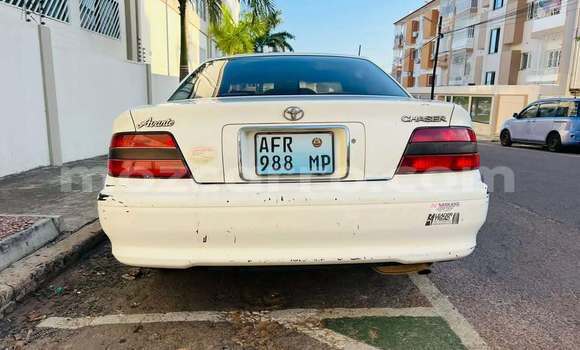 Comprar Usado Toyota Chaser Branco Carro em Caia em Sofala Comprar Usado Toyota Chaser Branco Carro em Caia em Sofala