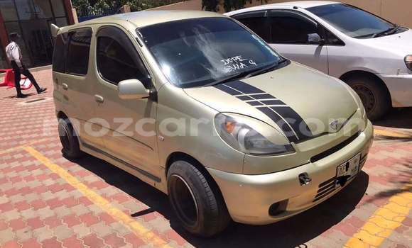 Comprar Usado Toyota FunCargo De outros Carro em Búzi em Sofala Comprar Usado Toyota FunCargo De outros Carro em Búzi em Sofala