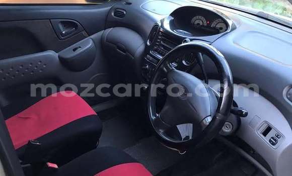 Comprar Usado Toyota FunCargo De outros Carro em Búzi em Sofala Comprar Usado Toyota FunCargo De outros Carro em Búzi em Sofala