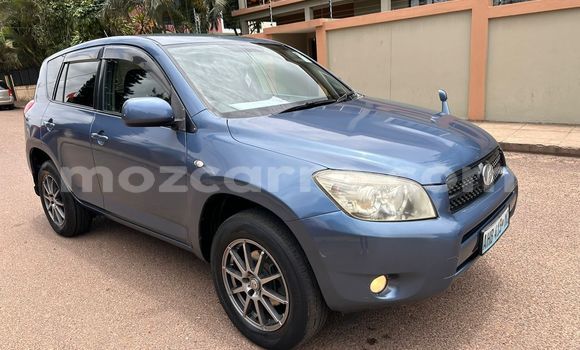 Comprar Usado Toyota RAV4 Azul Carro em Maputo em Maputo