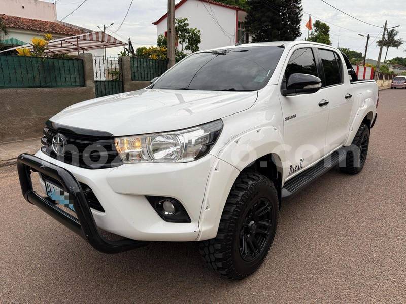 Big with watermark toyota hilux sofala caia 36393