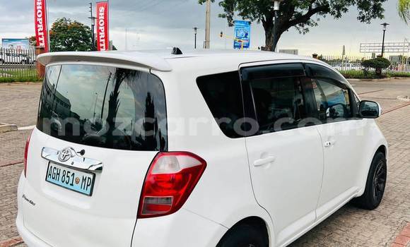 Tenga Tsaru Toyota Ractis Chena Mota in Búzi in Sofala Tenga Tsaru Toyota Ractis Chena Mota in Búzi in Sofala