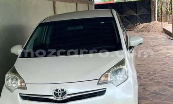 Buy Used Toyota Ractis White Car in Búzi in Sofala Buy Used Toyota Ractis White Car in Búzi in Sofala