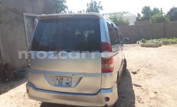 Buy Used Toyota Voxy Other Car in Búzi in Sofala Buy Used Toyota Voxy Other Car in Búzi in Sofala