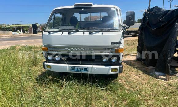 Buy Used Toyota Dyna White Car in Maputo in Maputo Buy Used Toyota Dyna White Car in Maputo in Maputo