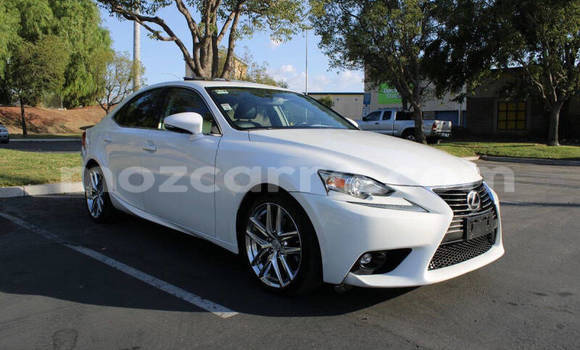 Comprar Usado Lexus IS Branco Carro em Maputo em Maputo