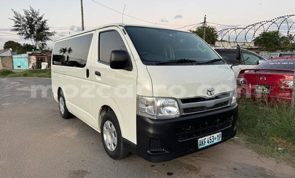 Nunua Ilio tumika Toyota Hiace Nyeupe Gari ndani ya Maputo nchini Maputo