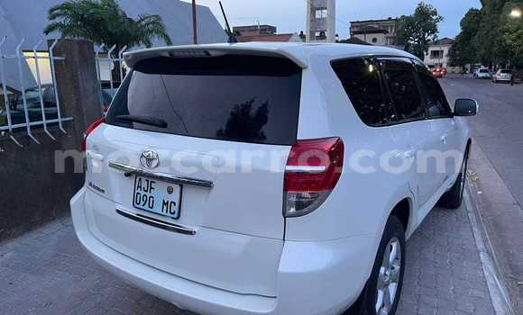 Comprar Usado Toyota Vanguard Branco Carro em Maputo em Maputo Comprar Usado Toyota Vanguard Branco Carro em Maputo em Maputo