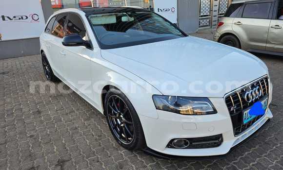 Nunua Ilio tumika Audi A4 Nyeupe Gari ndani ya Maputo nchini Maputo