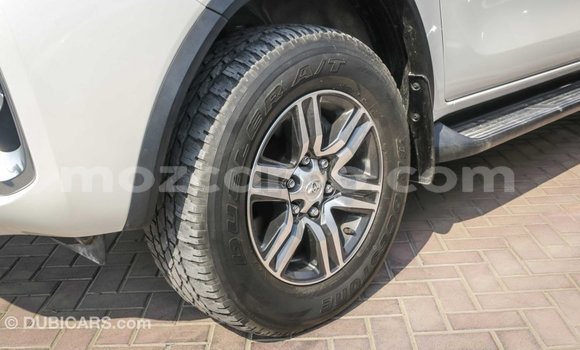 Nunua Imported Toyota Fortuner Nyeupe Gari ndani ya Import - Dubai nchini Cabo Delgado Nunua Imported Toyota Fortuner Nyeupe Gari ndani ya Import - Dubai nchini Cabo Delgado