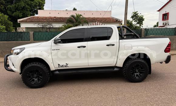 Comprar Usado Toyota Hilux Branco Carro em Maputo em Maputo Comprar Usado Toyota Hilux Branco Carro em Maputo em Maputo