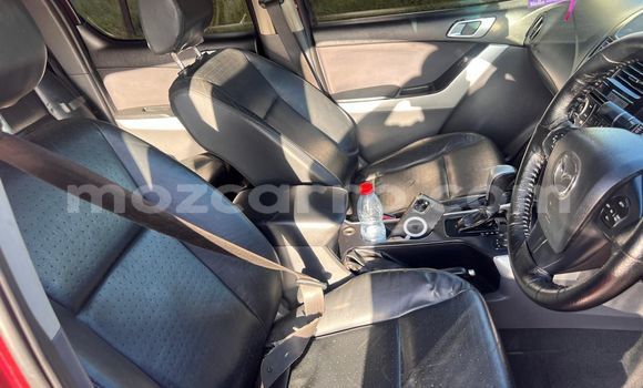 Comprar Novo Mazda BT-50 Vermelho Carro em Maputo em Maputo Comprar Novo Mazda BT-50 Vermelho Carro em Maputo em Maputo
