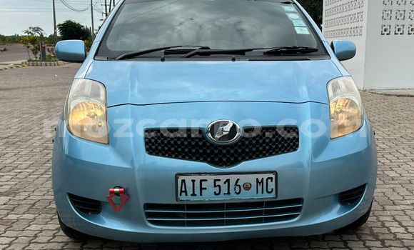 Buy Used Toyota Vitz Blue Car in Maputo in Maputo