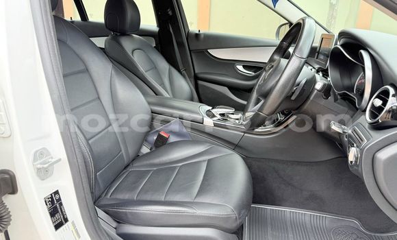 Tenga Tsaru Mercedes-Benz C250 coupe Chena Mota in Maputo in Maputo Tenga Tsaru Mercedes-Benz C250 coupe Chena Mota in Maputo in Maputo