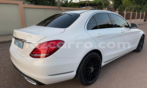 Tenga Tsaru Mercedes-Benz C250 coupe Chena Mota in Maputo in Maputo Tenga Tsaru Mercedes-Benz C250 coupe Chena Mota in Maputo in Maputo