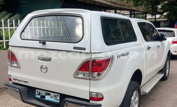 Nunua Ilio tumika Mazda BT-50 Nyeupe Gari ndani ya Maputo nchini Maputo Nunua Ilio tumika Mazda BT-50 Nyeupe Gari ndani ya Maputo nchini Maputo