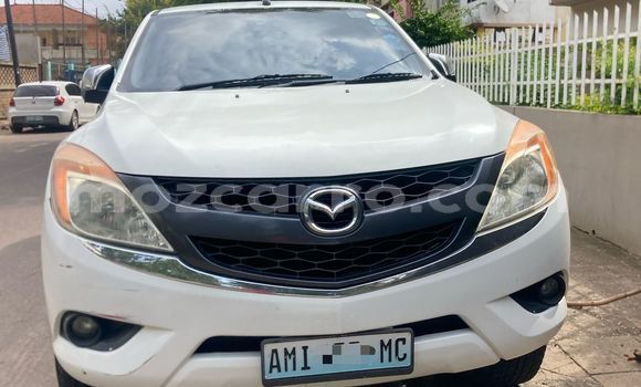 Nunua Ilio tumika Mazda BT-50 Nyeupe Gari ndani ya Maputo nchini Maputo Nunua Ilio tumika Mazda BT-50 Nyeupe Gari ndani ya Maputo nchini Maputo