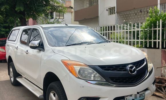 Nunua Ilio tumika Mazda BT-50 Nyeupe Gari ndani ya Maputo nchini Maputo Nunua Ilio tumika Mazda BT-50 Nyeupe Gari ndani ya Maputo nchini Maputo