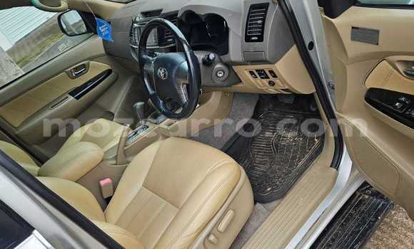 Tenga Tsaru Toyota Fortuner Zvimwe Mota in Maputo in Maputo Tenga Tsaru Toyota Fortuner Zvimwe Mota in Maputo in Maputo