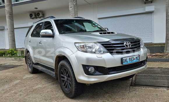 Tenga Tsaru Toyota Fortuner Zvimwe Mota in Maputo in Maputo Tenga Tsaru Toyota Fortuner Zvimwe Mota in Maputo in Maputo