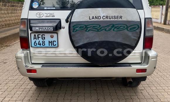 Nunua Ilio tumika Toyota Land Cruiser Prado Nyeupe Gari ndani ya Maputo nchini Maputo Nunua Ilio tumika Toyota Land Cruiser Prado Nyeupe Gari ndani ya Maputo nchini Maputo