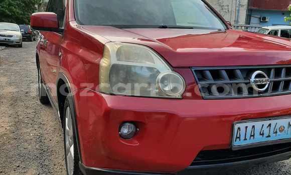 Tenga Tsaru Nissan X-Trail Tsvuku Mota in Maputo in Maputo Tenga Tsaru Nissan X-Trail Tsvuku Mota in Maputo in Maputo