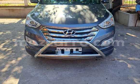 Tenga Tsaru Hyundai Santa Fe Zvimwe Mota in Maputo in Maputo Tenga Tsaru Hyundai Santa Fe Zvimwe Mota in Maputo in Maputo