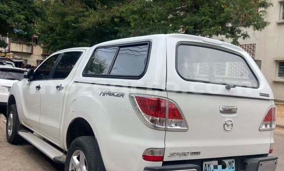 Tenga Tsaru Mazda BT-50 Chena Mota in Maputo in Maputo Tenga Tsaru Mazda BT-50 Chena Mota in Maputo in Maputo