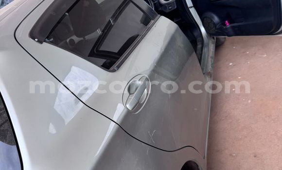 Buy Used Toyota Vitz Silver Car in Maputo in Maputo Buy Used Toyota Vitz Silver Car in Maputo in Maputo