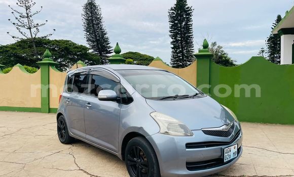 Comprar Usado Toyota Ractis Azul Carro em Maputo em Maputo Comprar Usado Toyota Ractis Azul Carro em Maputo em Maputo