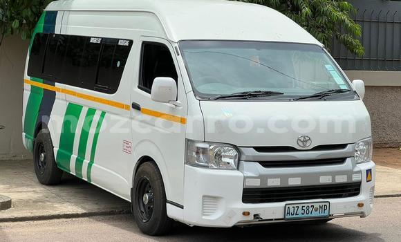 Buy Used Toyota Hiace White Car in Maputo in Maputo Buy Used Toyota Hiace White Car in Maputo in Maputo