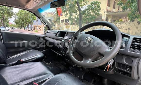 Buy Used Toyota Hiace White Car in Maputo in Maputo Buy Used Toyota Hiace White Car in Maputo in Maputo