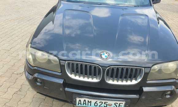 Nunua Ilio tumika BMW X3 Nyeusi Gari ndani ya Maputo nchini Maputo