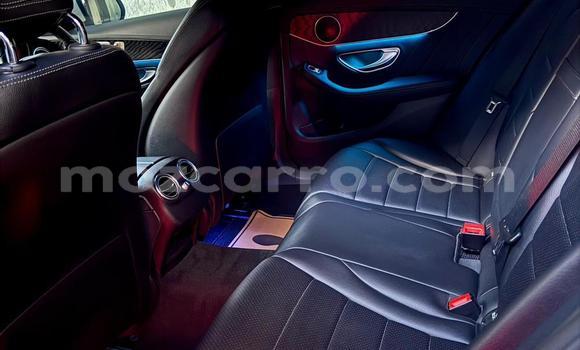 Nunua Ilio tumika Mercedes-Benz CLS250 Nyeupe Gari ndani ya Maputo nchini Maputo Nunua Ilio tumika Mercedes-Benz CLS250 Nyeupe Gari ndani ya Maputo nchini Maputo