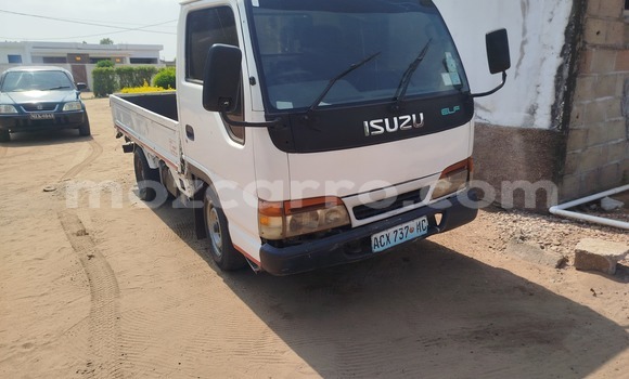 Buy Used Isuzu 117 White Car in Maputo in Maputo Buy Used Isuzu 117 White Car in Maputo in Maputo